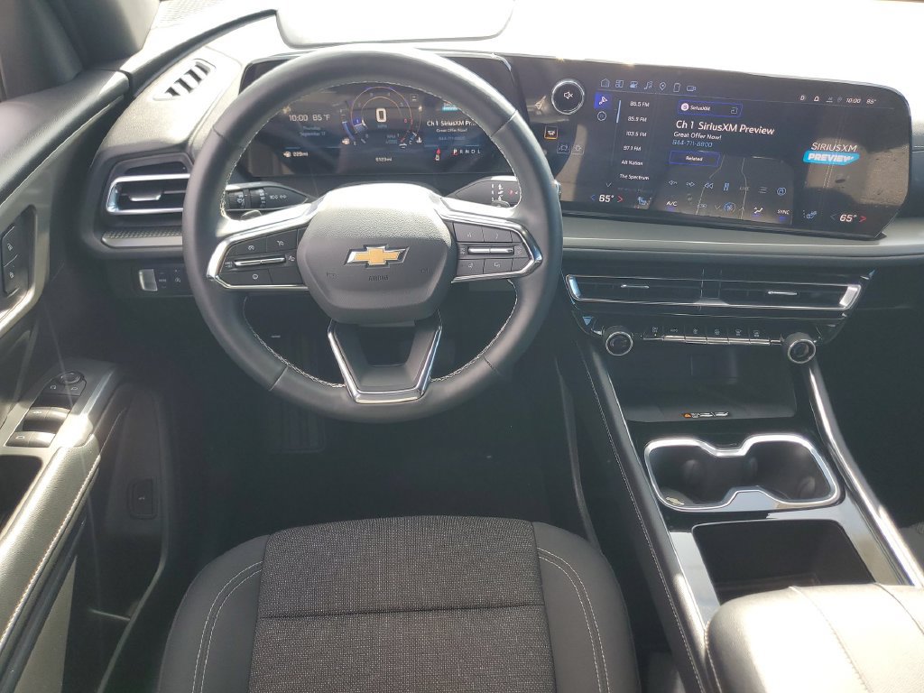 Used 2026 Chevrolet Traverse LT FWD image 11