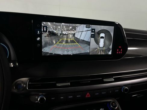 Used 2025 Hyundai Palisade Calligraphy image 16