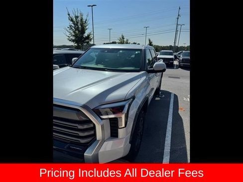 Used 2025 Toyota Tundra Limited AWD/4WD image 2