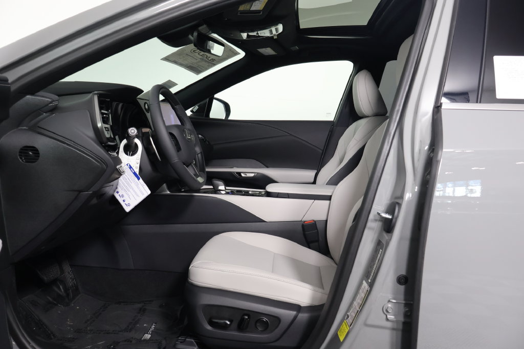 New 2026 Lexus RX 350 F Sport w/ Convenience Package AWD/4WD image 5
