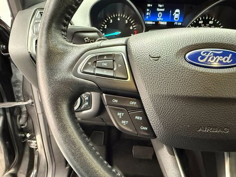 Used 2017 Ford Escape Titanium image 23