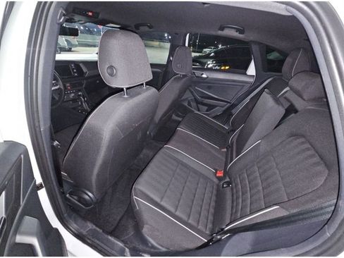 Used 2023 Volkswagen Jetta Sport image 12