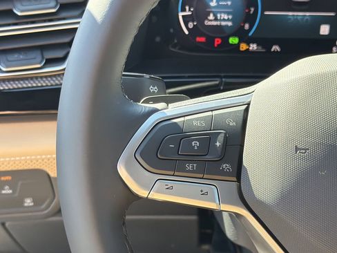 New 2026 Volkswagen Atlas Cross Sport SEL R-Line image 27