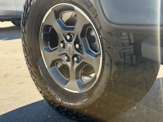 Used 2021 Jeep Gladiator Rubicon AWD/4WD image 13