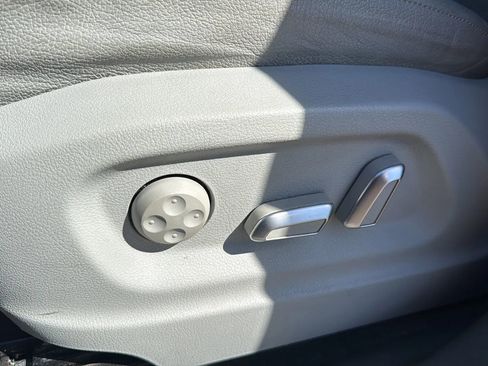 Used 2016 Audi Q5 2.0T Premium image 21