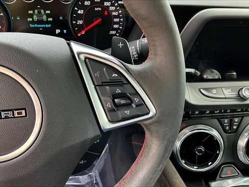 Used 2018 Chevrolet Camaro ZL1 image 11