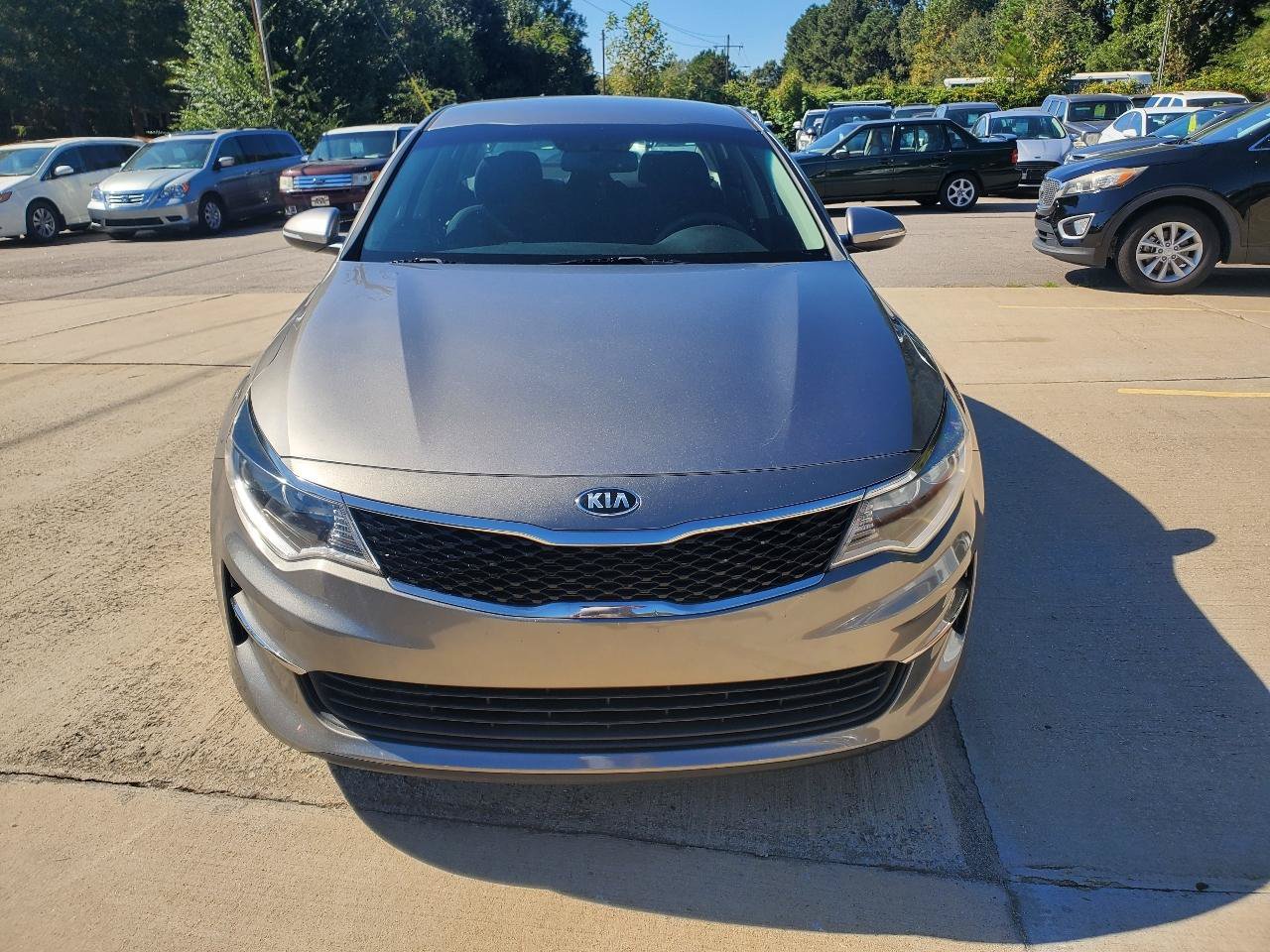 Used 2016 Kia Optima LX w/ LX Convenience Package FWD image 2