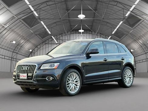 Used 2017 Audi Q5 2.0T Premium Plus w/ Technology Package image 3