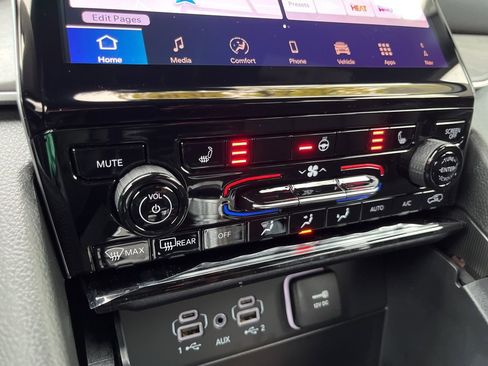 New 2025 Jeep Grand Cherokee L Limited image 34