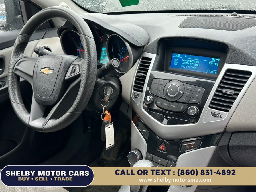Used 2015 Chevrolet Cruze LS FWD image 12