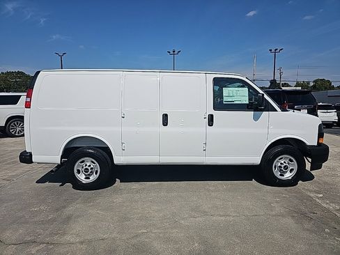 New 2025 GMC Savana 3500 w/ Driver Convenience Package image 2