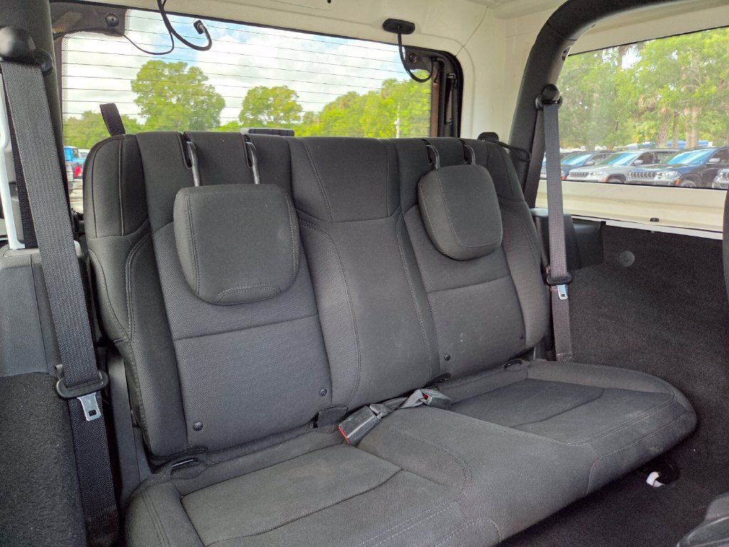 Used 2020 Jeep Wrangler Sport AWD/4WD image 18