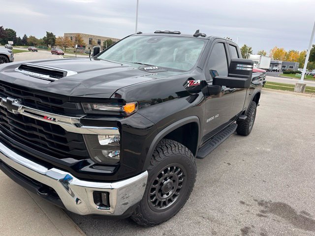 Used 2024 Chevrolet Silverado 2500 LT w/ All Star Edition AWD/4WD image 1