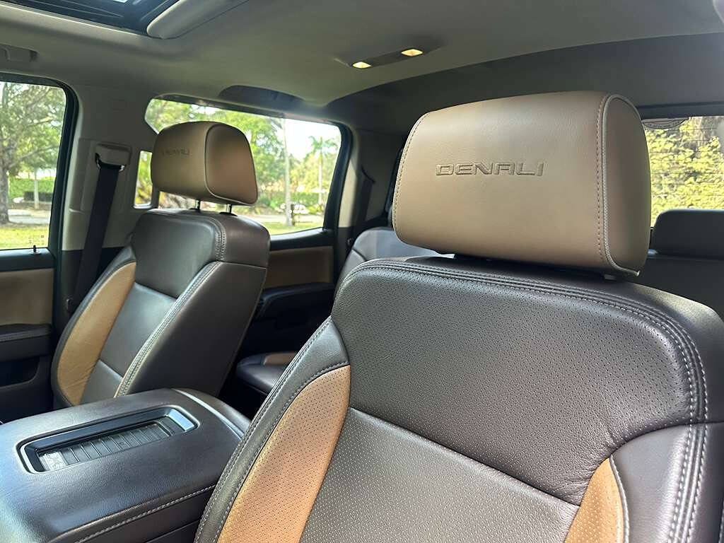 Used 2017 GMC Sierra 2500 Denali w/ Duramax Plus Package AWD/4WD image 10