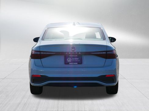 Used 2025 Volkswagen Jetta Sport FWD image 6