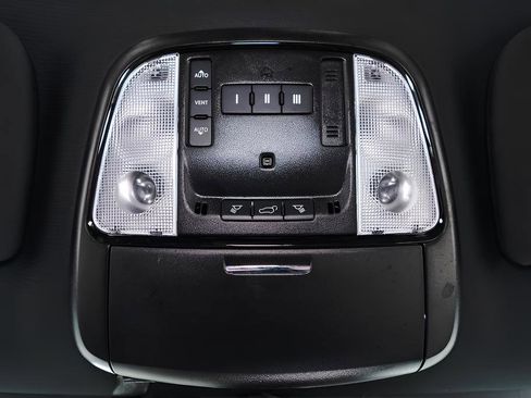 Used 2025 Dodge Durango R/T AWD/4WD image 21