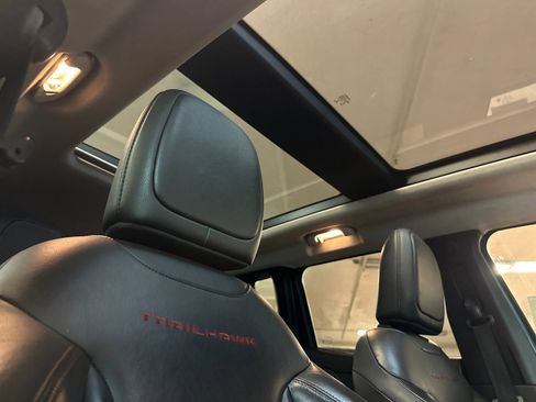 Used 2021 Jeep Renegade Trailhawk w/ Sun & Sound Group image 16