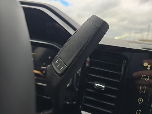 New 2026 GMC Sierra 3500 SLT w/ SLT Convenience Package image 27