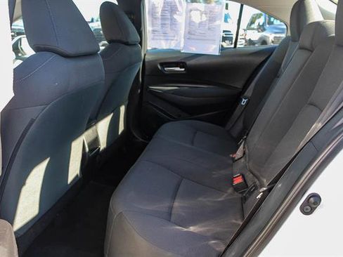Used 2021 Toyota Corolla LE image 18