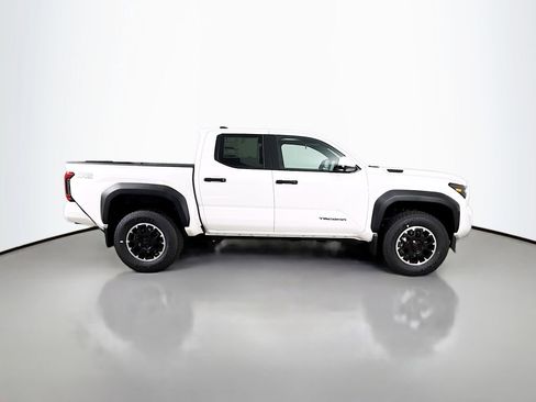 New 2026 Toyota Tacoma TRD Off-Road w/ TRD Off Road Premium Package AWD/4WD image 9
