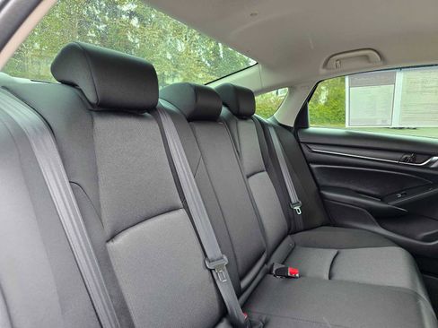 Used 2022 Honda Accord Hybrid image 14