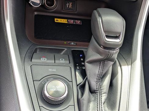 Used 2024 Toyota RAV4 Limited w/ Advanced Technology Package AWD/4WD image 18