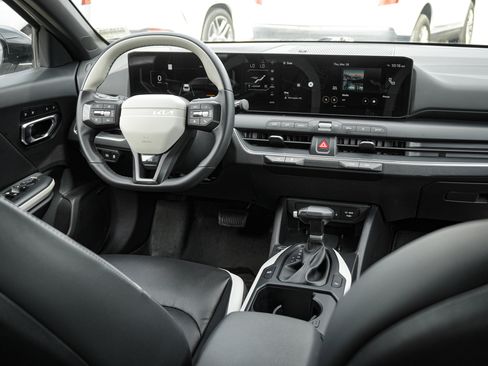 Used 2025 Kia K4 GT-Line w/ GT-Line Premium Package image 30