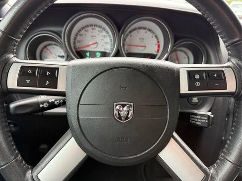 Used 2009 Dodge Challenger R/T RWD image 30