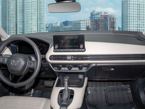 Certified 2023 Honda HR-V LX image 19