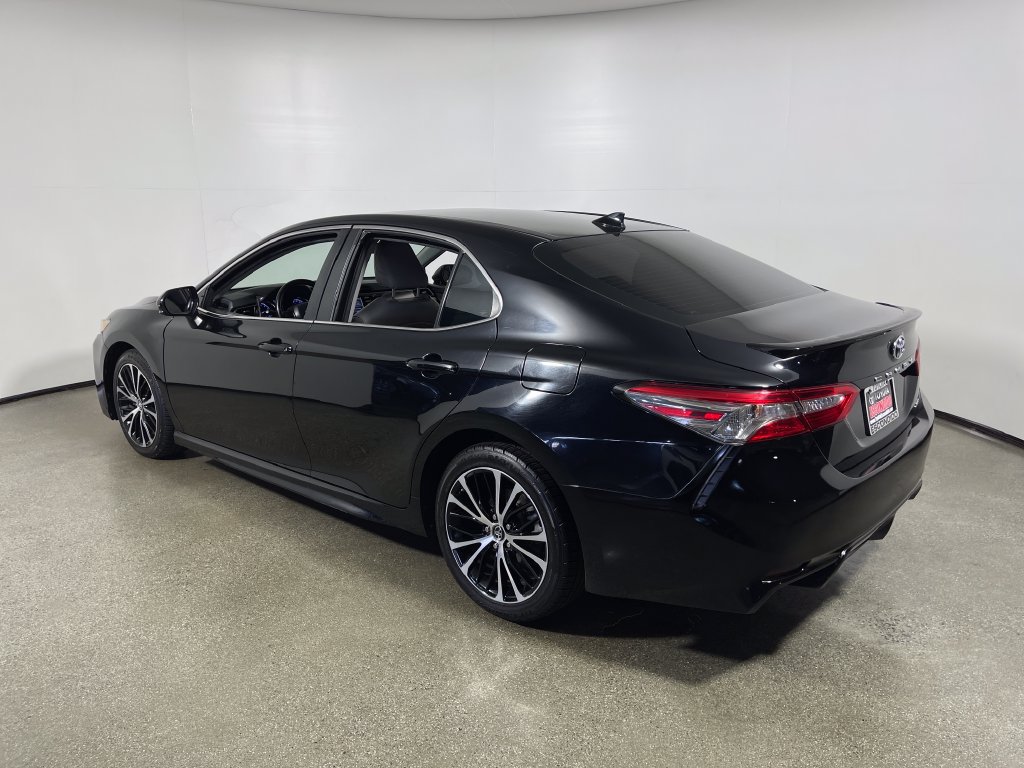 Certified 2019 Toyota Camry SE FWD image 5