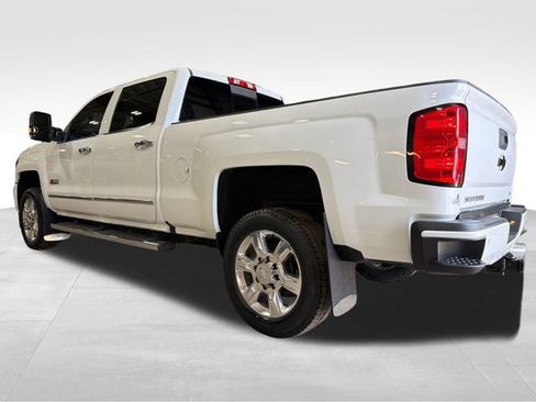 Used 2019 Chevrolet Silverado 2500 LTZ w/ Duramax Plus Package image 3