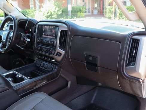 Used 2015 GMC Sierra 2500 Denali w/ Duramax Plus Package AWD/4WD image 40