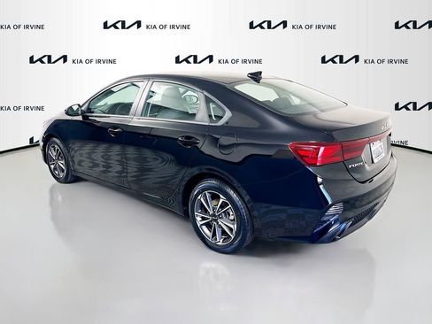 Certified 2023 Kia Forte LXS w/ LXS Technology Package FWD image 6