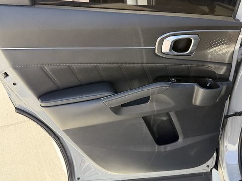 Used 2023 Kia Sorento SX FWD image 25
