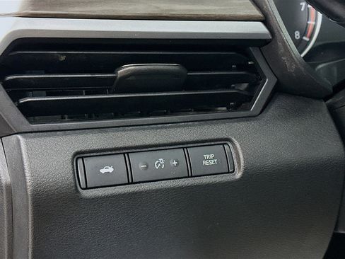 Used 2023 Nissan Altima 2.5 SV image 10