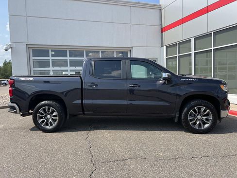 Used 2022 Chevrolet Silverado 1500 LT AWD/4WD image 22