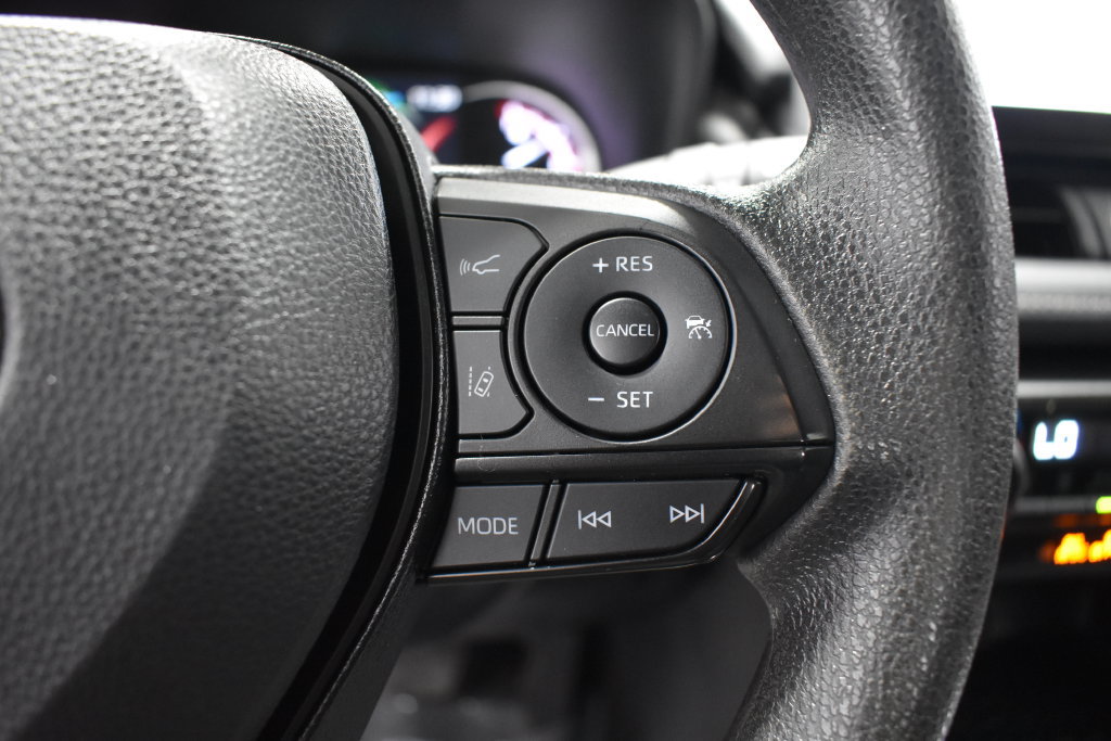 Used 2025 Toyota RAV4 XLE FWD image 26