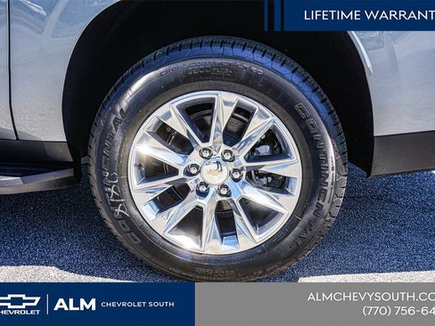 New 2025 Chevrolet Suburban Premier w/ Sun And Tow Package AWD/4WD image 14
