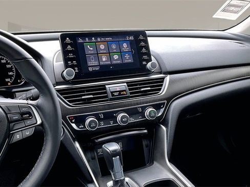 Certified 2018 Honda Accord EX-L image 9
