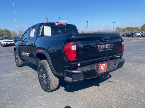 Used 2024 GMC Canyon Elevation w/ Convenience Package image 5