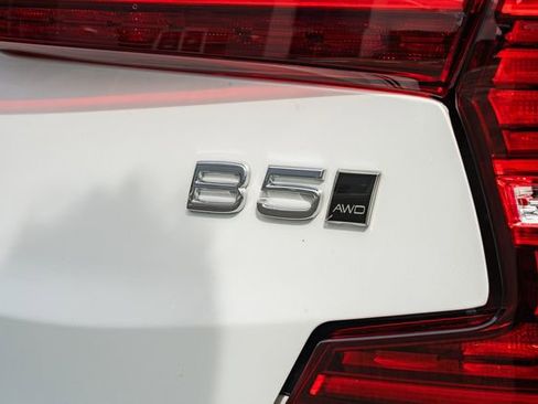 Used 2025 Volvo S60 B5 Plus AWD/4WD image 9