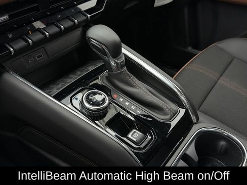 New 2026 GMC Canyon AT4 AWD/4WD image 17