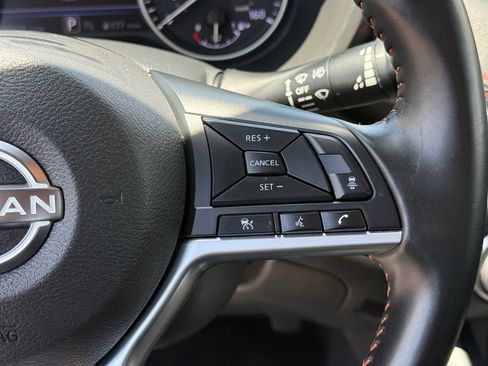 Used 2025 Nissan Sentra SR FWD image 18