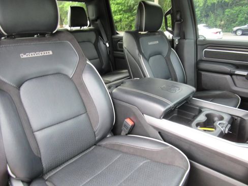 Used 2025 RAM 1500 Laramie w/ Sport Appearance Package AWD/4WD image 9