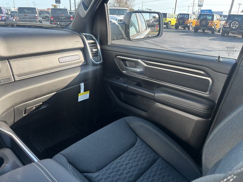 New 2026 RAM 1500 Big Horn AWD/4WD image 14