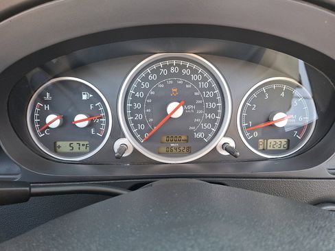 Used 2005 Chrysler Crossfire Limited image 22