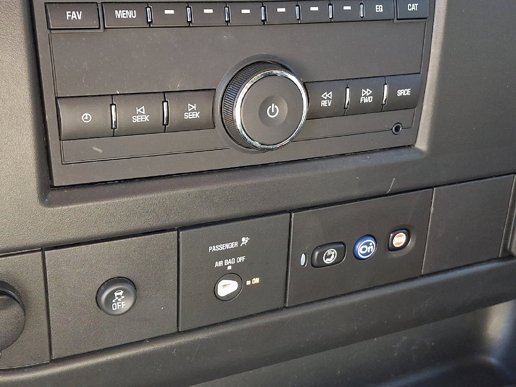 Used 2025 GMC Savana 2500 w/ Driver Convenience Package RWD image 22