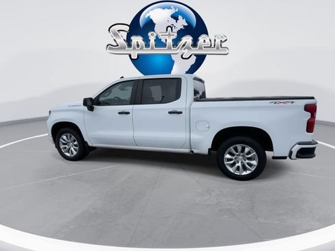 Used 2022 Chevrolet Silverado 1500 Custom AWD/4WD image 6