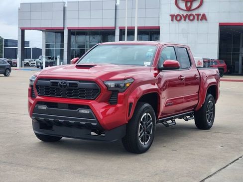 Certified 2026 Toyota Tacoma TRD Sport AWD/4WD image 3
