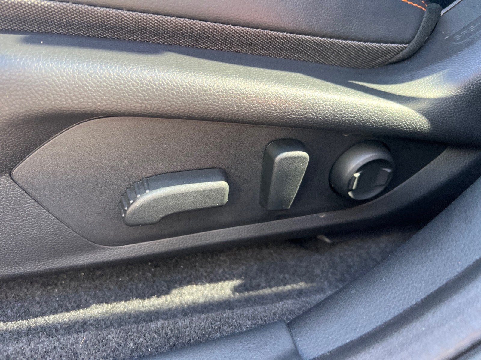 Certified 2025 Subaru Crosstrek 2.5i Limited w/ Crosstrek Mirror Package AWD/4WD image 15